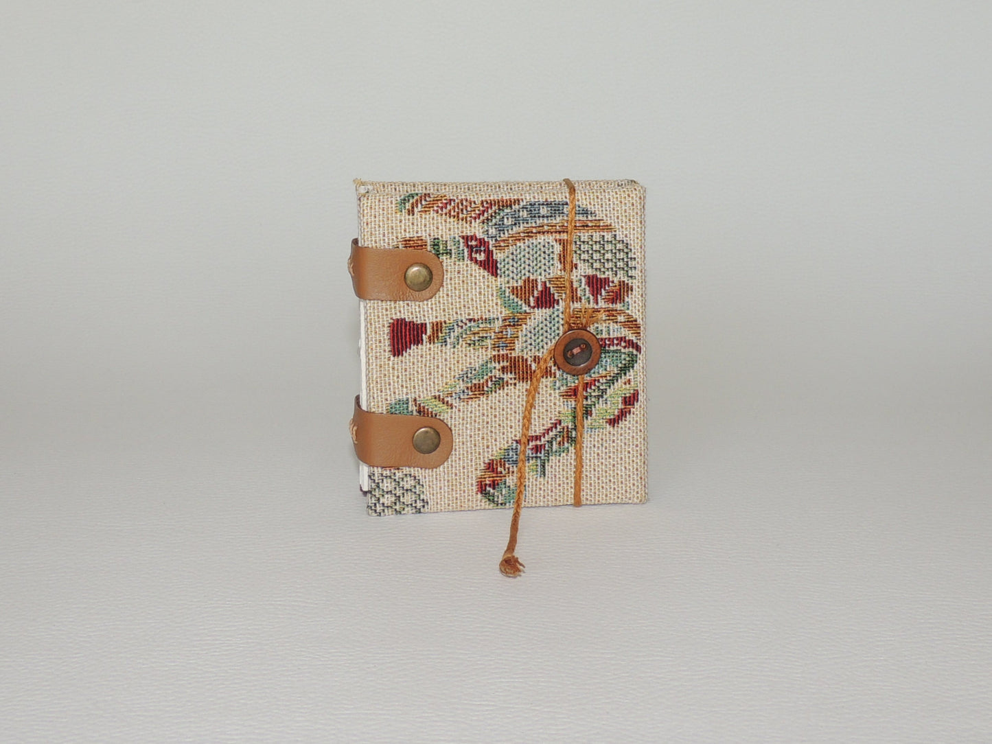 Carnet d'artiste, papier aquarelle 100% coton, 8x9cm