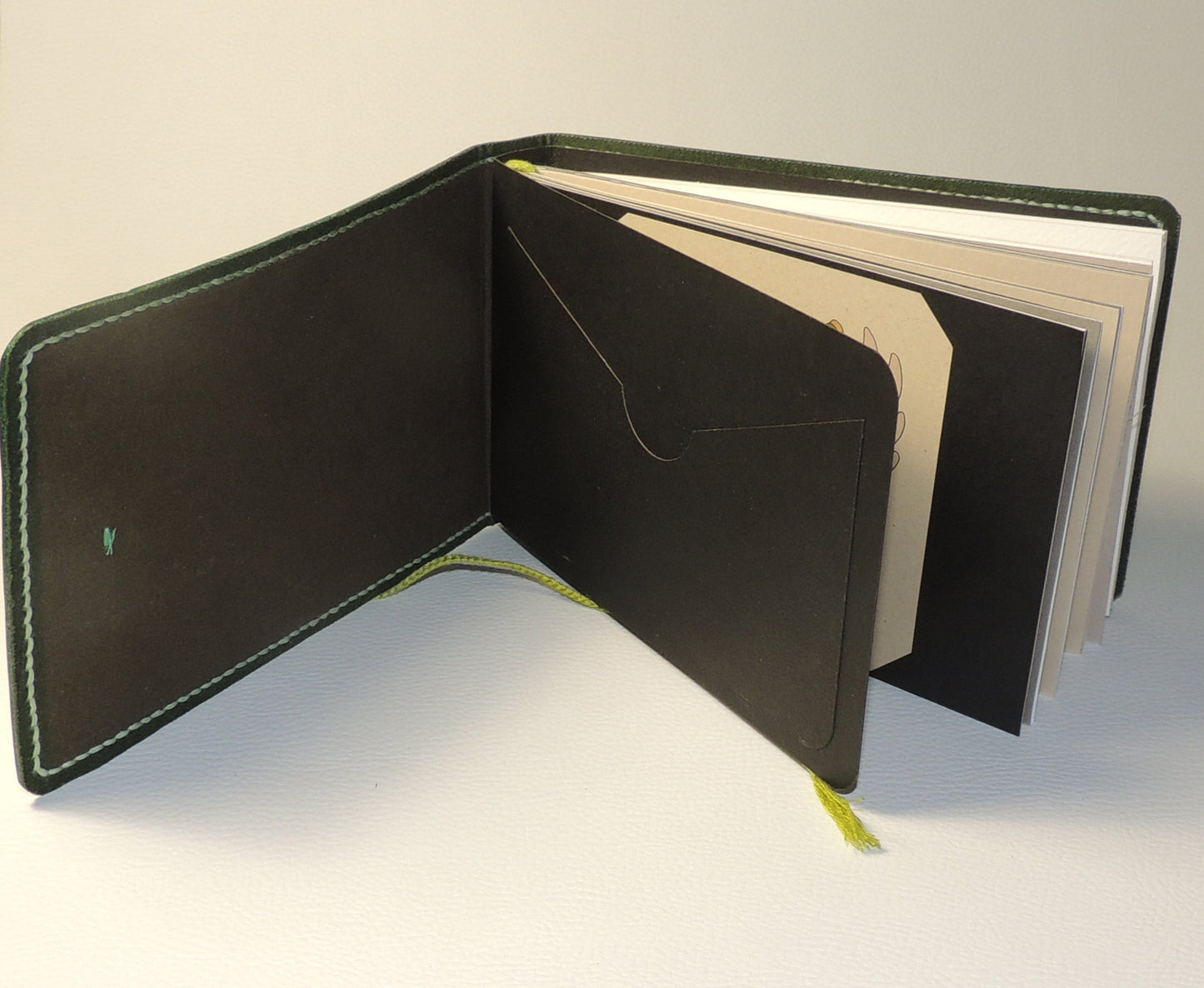 Carnet de voyage rechargeable en cuir format paysage