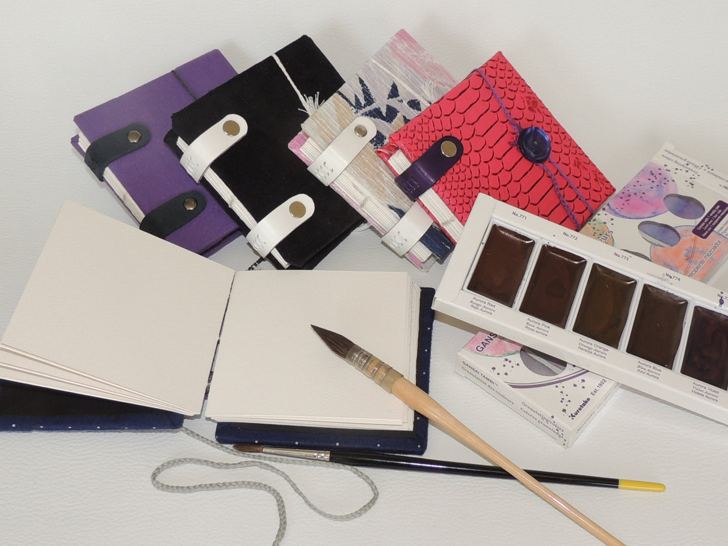 Carnet d'artiste, papier aquarelle 100% coton, 10x10,5cm